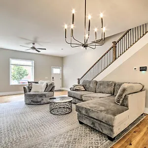 Well-appointed 1 Mi To Dtwn! Holiday home Pittsburgh